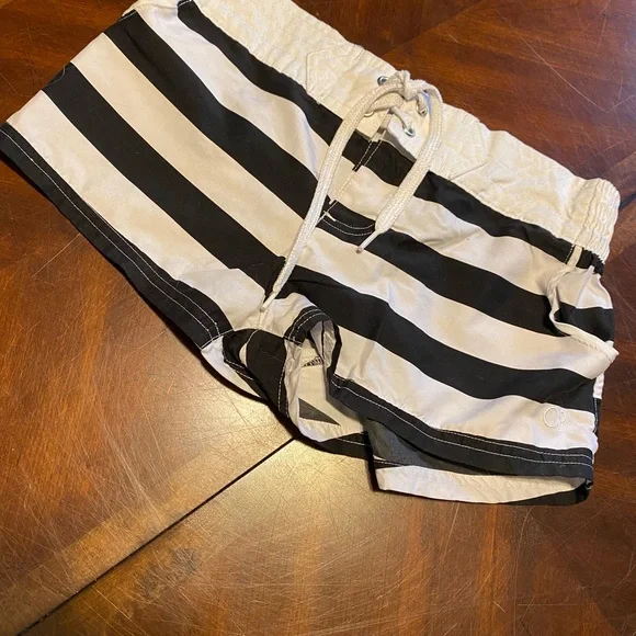 High Waist Black and White Striped Shorts - Picture 2 of 5